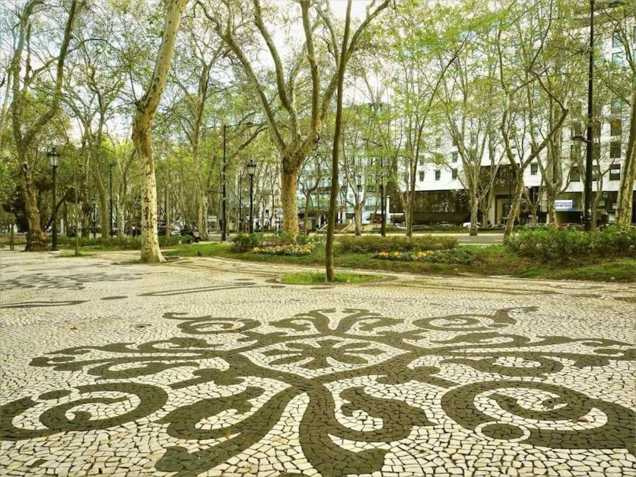 City Center Apartment - Avenida Da Liberdade Лиссабон Экстерьер фото